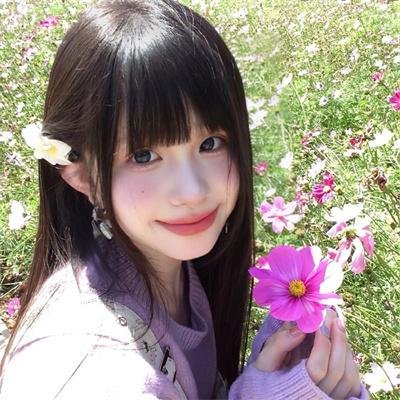 她比烟花寂寞