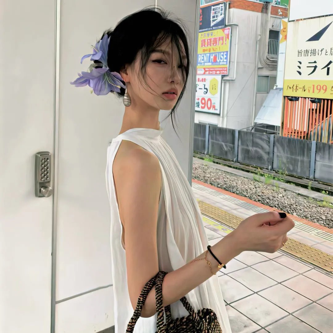 黑夜里的眼睛